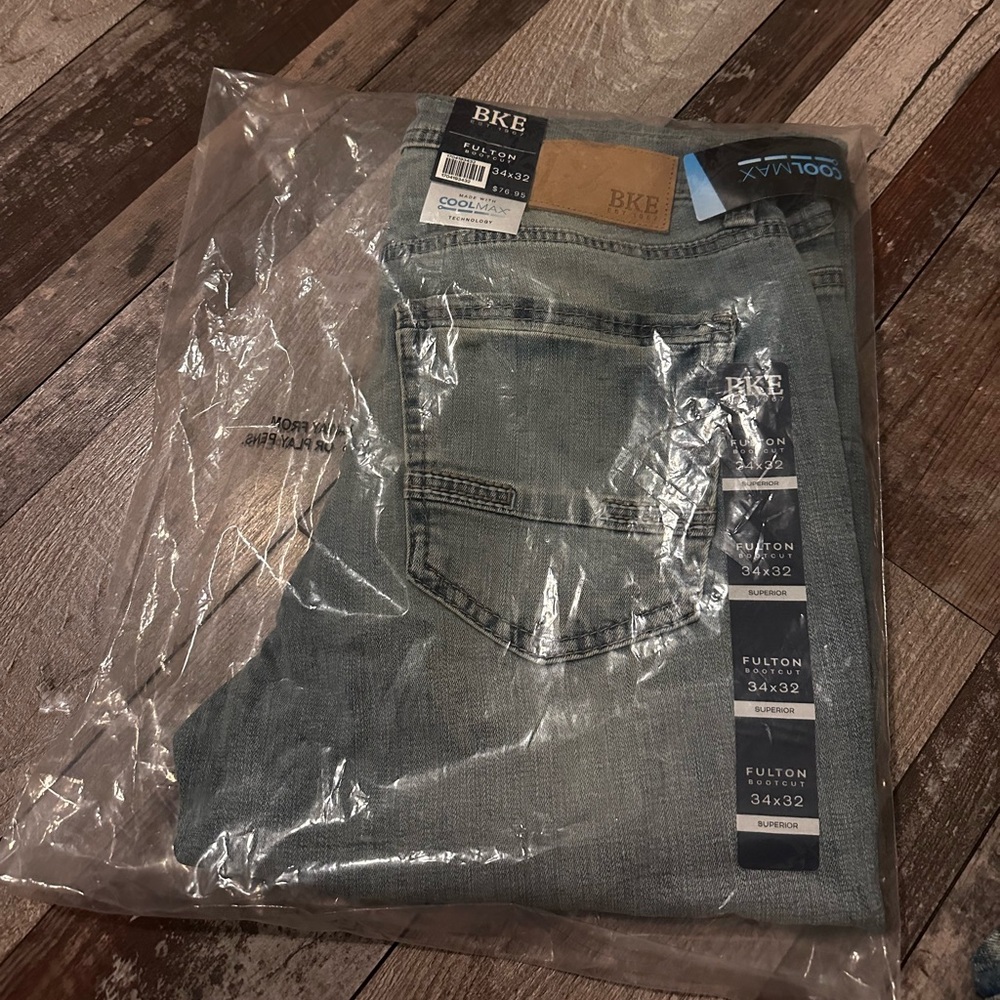 BKE Fulton bootcut Buckle light blue jeans.